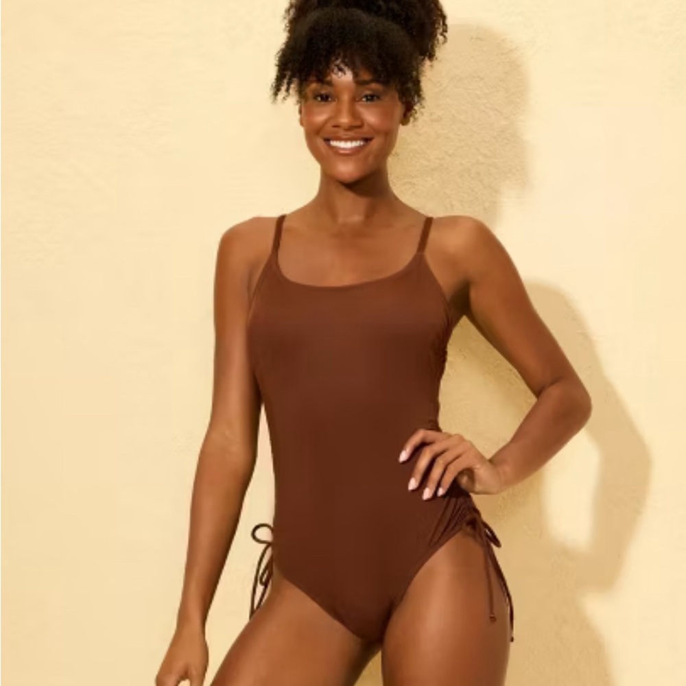Women's Ribbed Adjustable Drawstring Medium Coverage One Piece Swimsuit